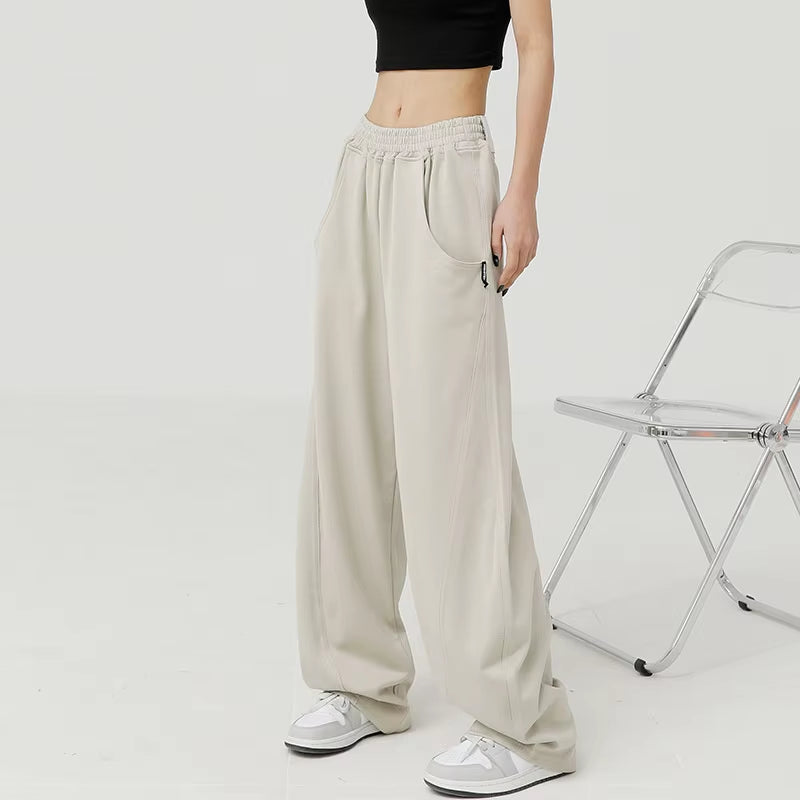 Women’s baggy sweatpants 